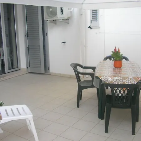 Helle Kellerwohnung By Interhome *