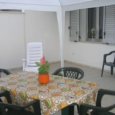 Helle Kellerwohnung By Interhome Appartement Baia Di Gallipoli